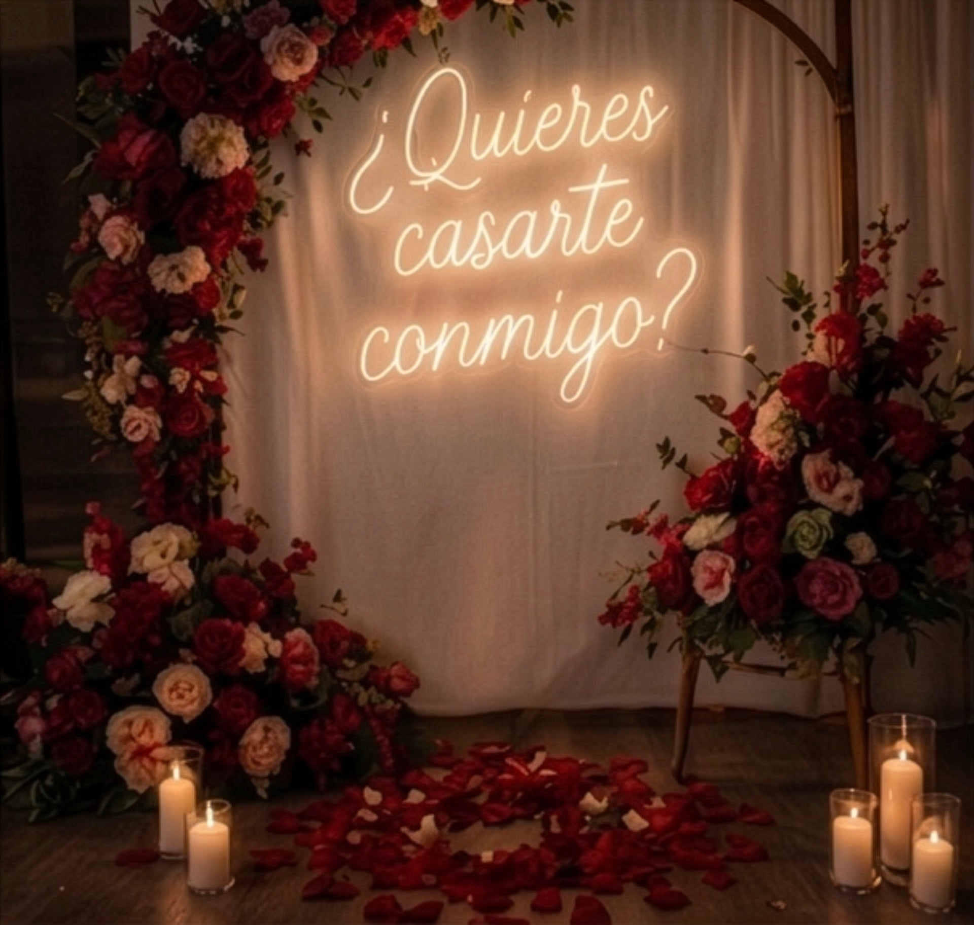 Arco floral con neón ¿Quieres casarte conmigo?