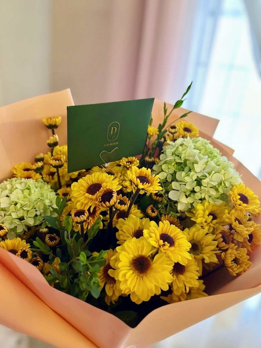 Ramo amarillo con hortensias Dayrosse